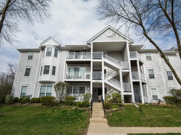 551 Holly Ct, Mahwah, NJ 07430