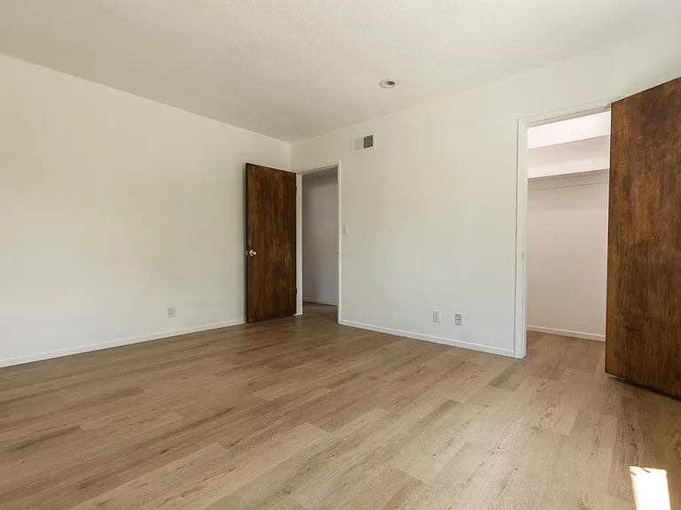 1855 Alpha St — Photo 21