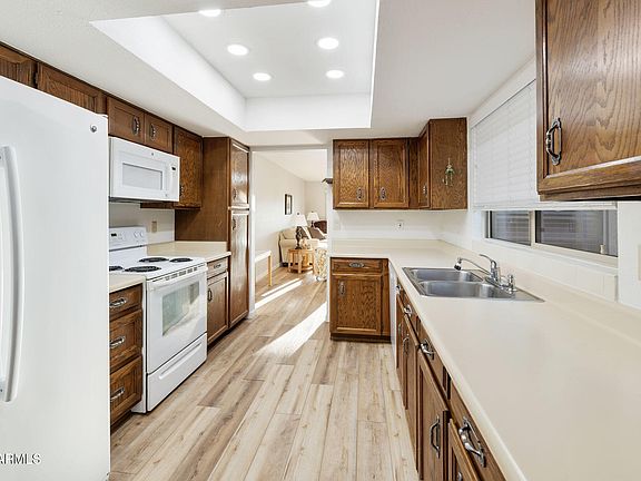 4th image of 721 S PALO VERDE Way