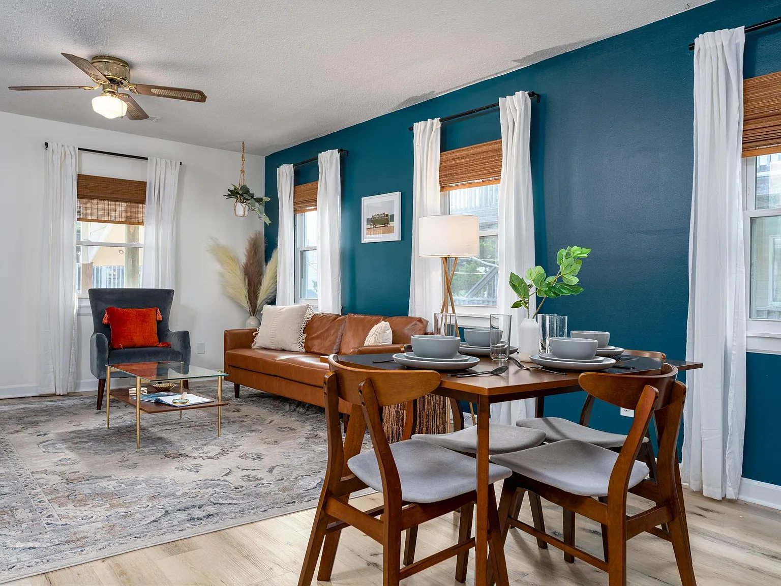 2 bed, 1000 sqft, $3,500 — Photo 4