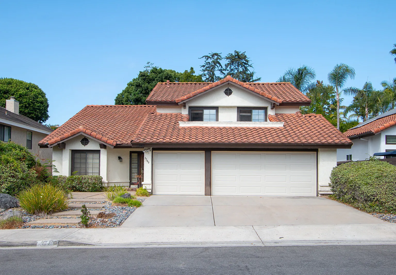 4 bed, 2.5 bath, 2605 sqft, $6,500 — Photo 1