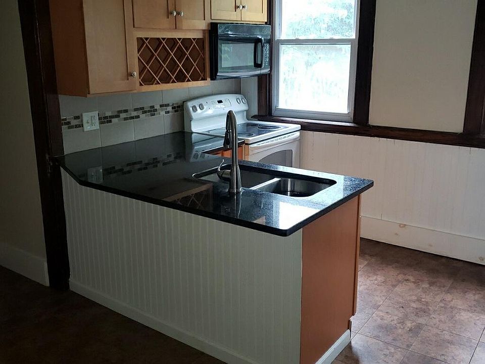 2nd image of 174 Harvard St APT 1