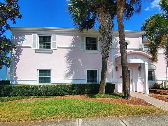 2nd image of 213 Seahorse Dr SE Unit D