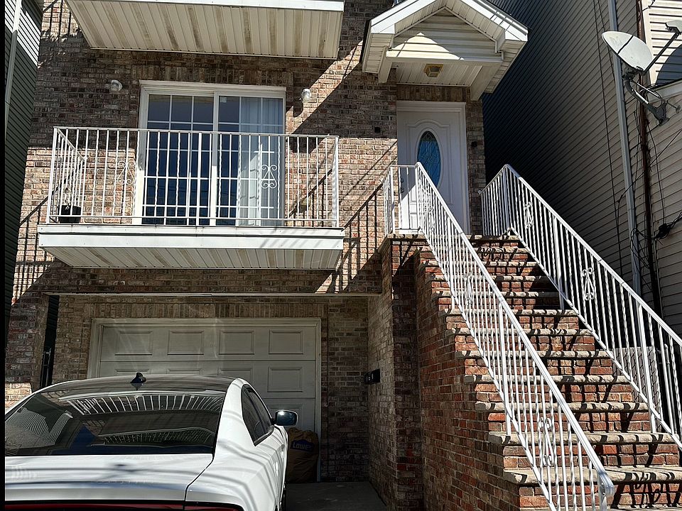 1st image of 555 Livingston St #2