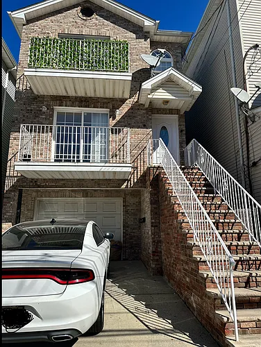 555 Livingston St #2 Photo 1
