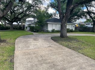 2002 Suffolk Dr, Houston, TX 77027
