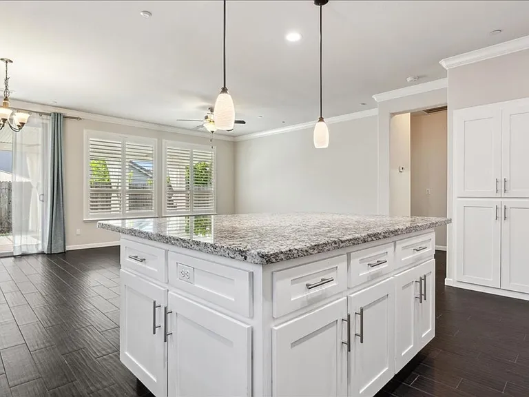 1875 Verrazona Dr — Photo 17