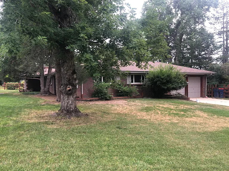7990 Crest Dr — Photo 18