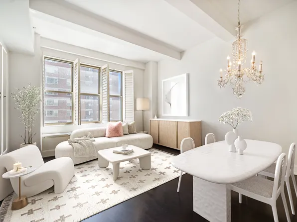 263 9th Avenue 7A image 2 of 10