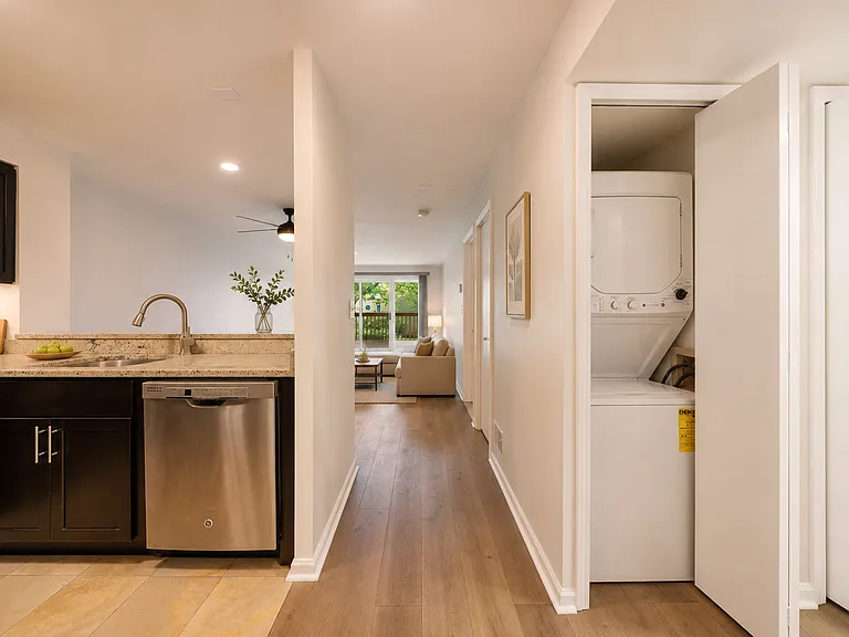 303 Nelson Ct #B — Photo 15