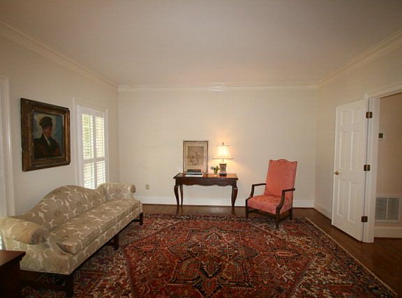 5th image of 1090 Forrest Hills Dr