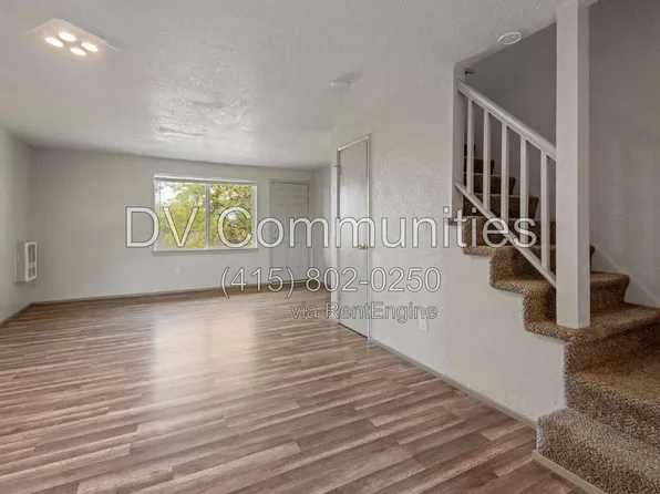389 NE 10th St APT 22, Madras, OR 97741