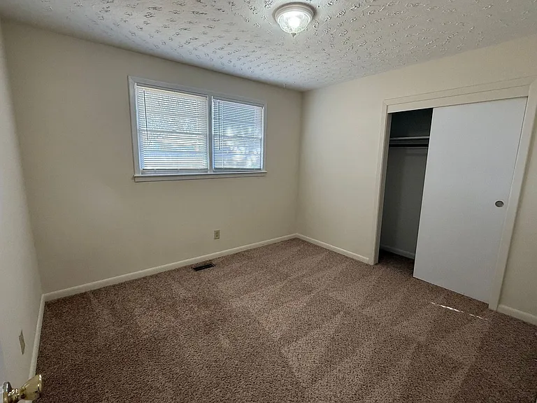 304 Old Hammock Rd — Photo 10