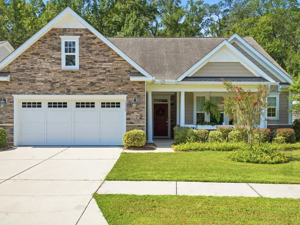 1113 Old Field Dr, Summerville, SC 29483
