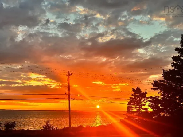 5324 Highway 329, Blandford, NS B0J 1T0