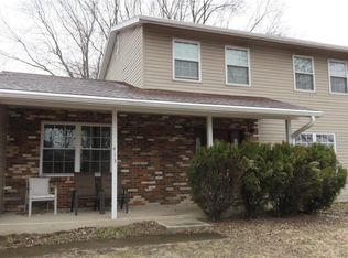 413 David Dr, Fairview Heights, IL 62208