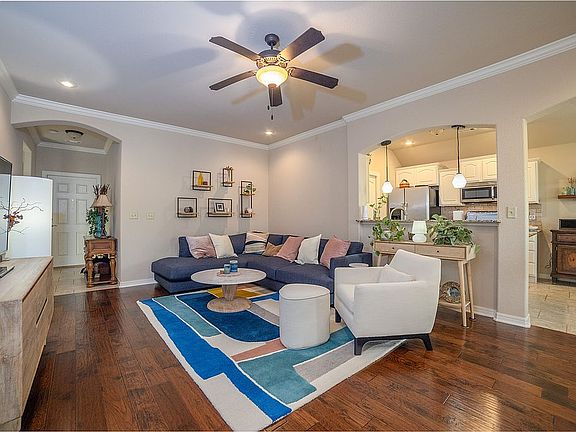 4th image of 3049 N Verona Ln