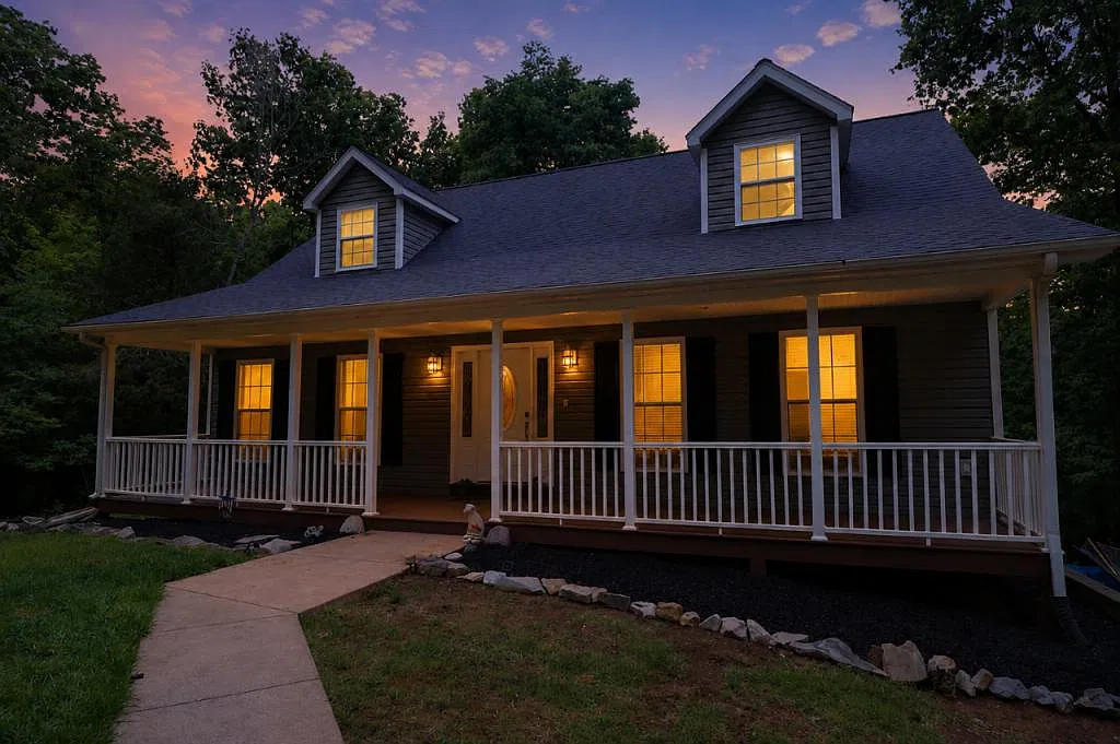 140 Pine Needle Ln — Photo 2