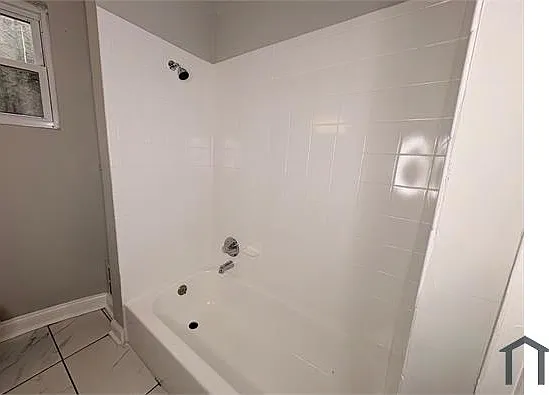 2356 McCulloh St — Photo 14