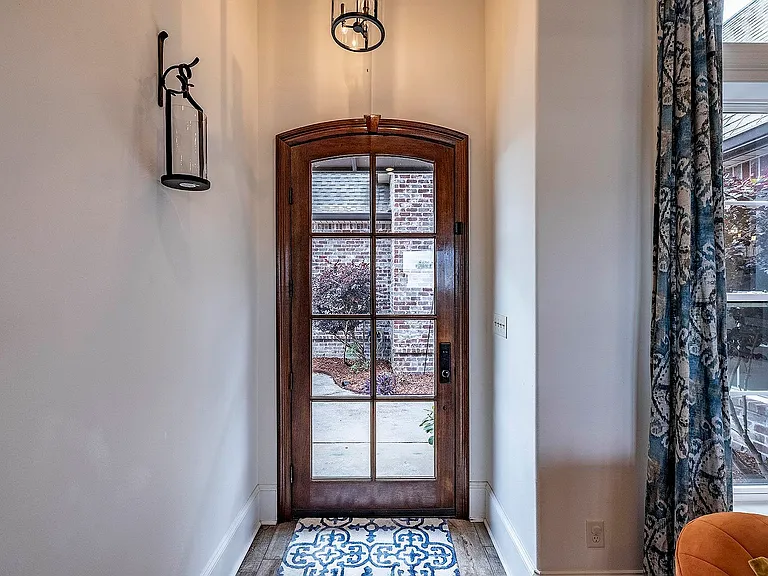 111 Gentle Oak Blvd — Photo 6