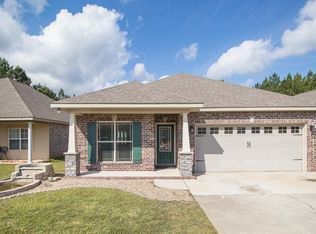 17127 Palm Ridge Dr, Diberville, MS 39540