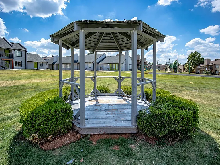 Aspen Place Apartments - One Month Free for All July AND August Move-Ins! — Photo 47
