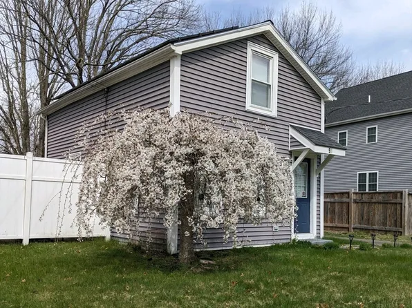 91 Oakland St, Brockton, MA 02302