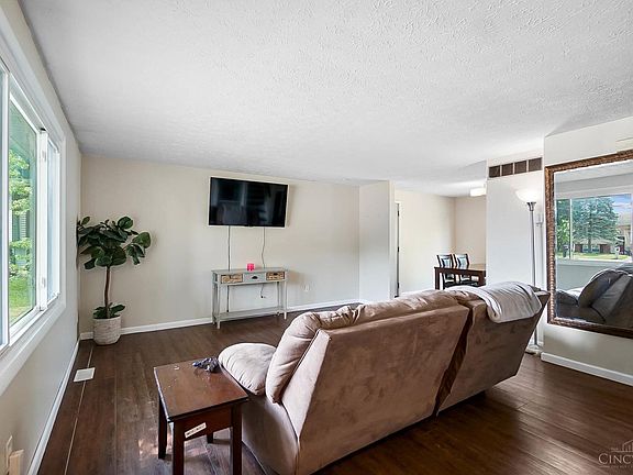 5th image of 2717 Overdale Dr