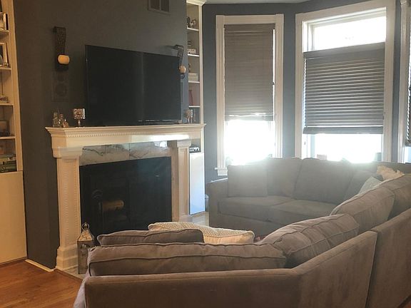 4th image of 822 N Rockwell St #1