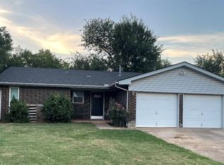 1611 Briarcliff Ct, Norman, OK 73071