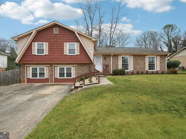 1315 Sanden Ferry Dr, Decatur, GA 30033