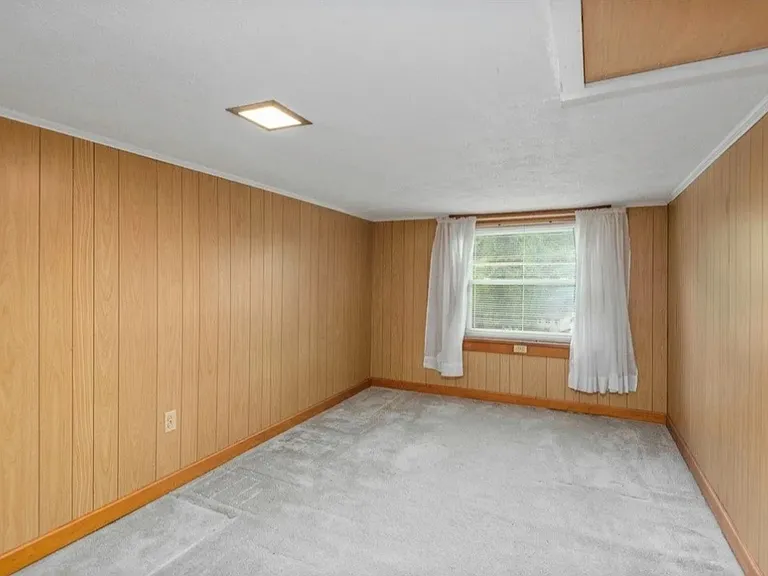 Cole Rd — Photo 12
