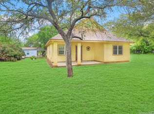 19810 Leal Rd, San Antonio, TX 78221