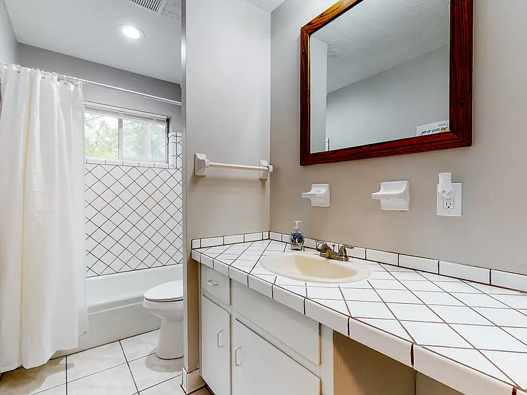Sparta Dr — Photo 7