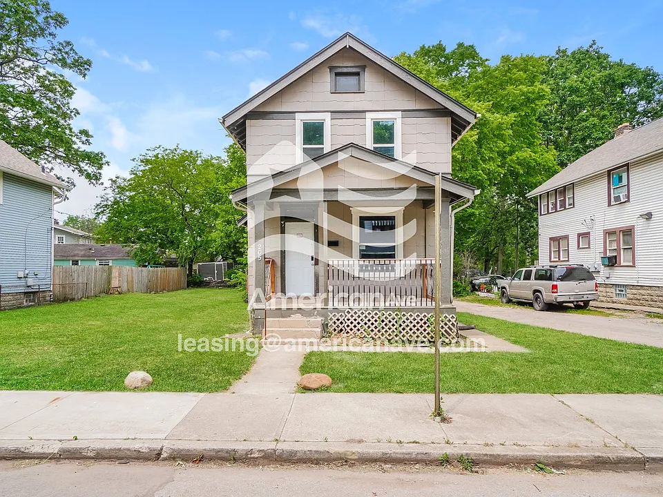 205 Lechner Ave