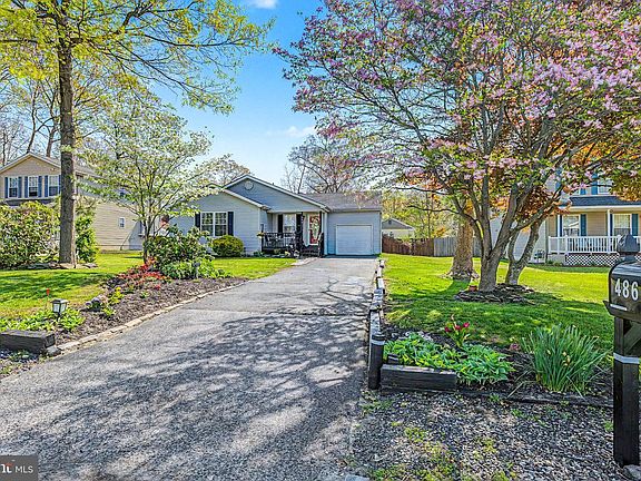 2nd image of 486 Genista Ave
