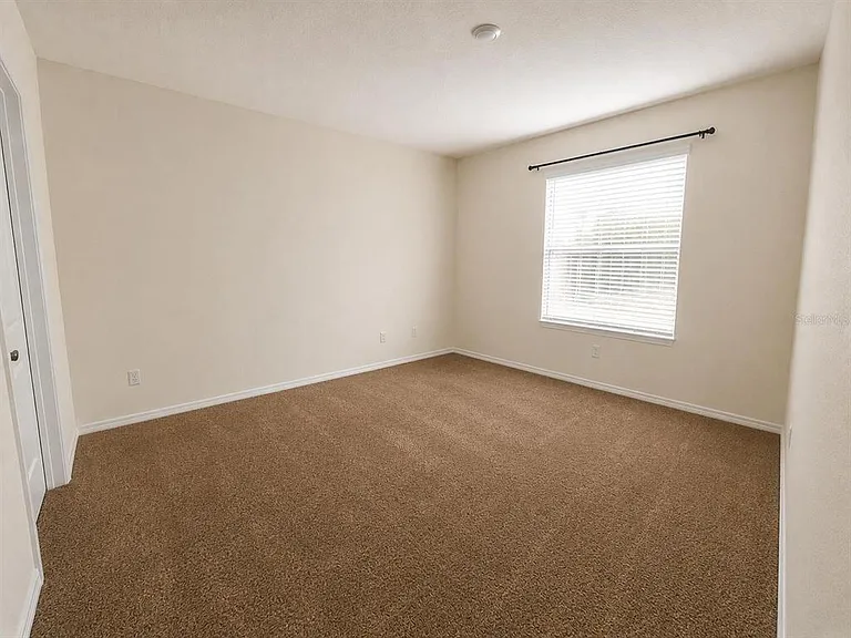 9040 Pinales Way — Photo 10