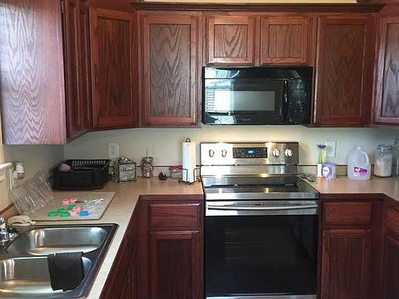 4th image of 625 Antonio Ln