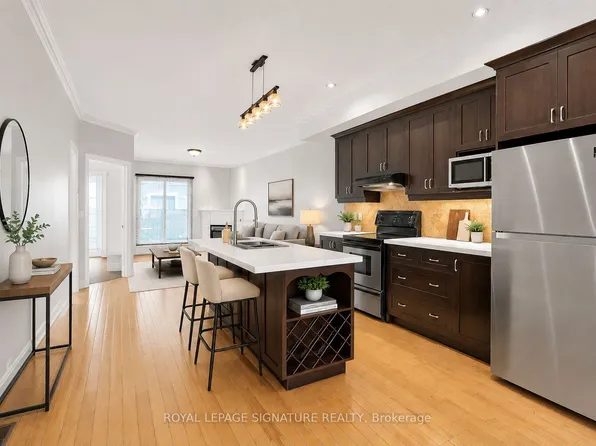 1019A College St, Toronto, ON M6H 1A8