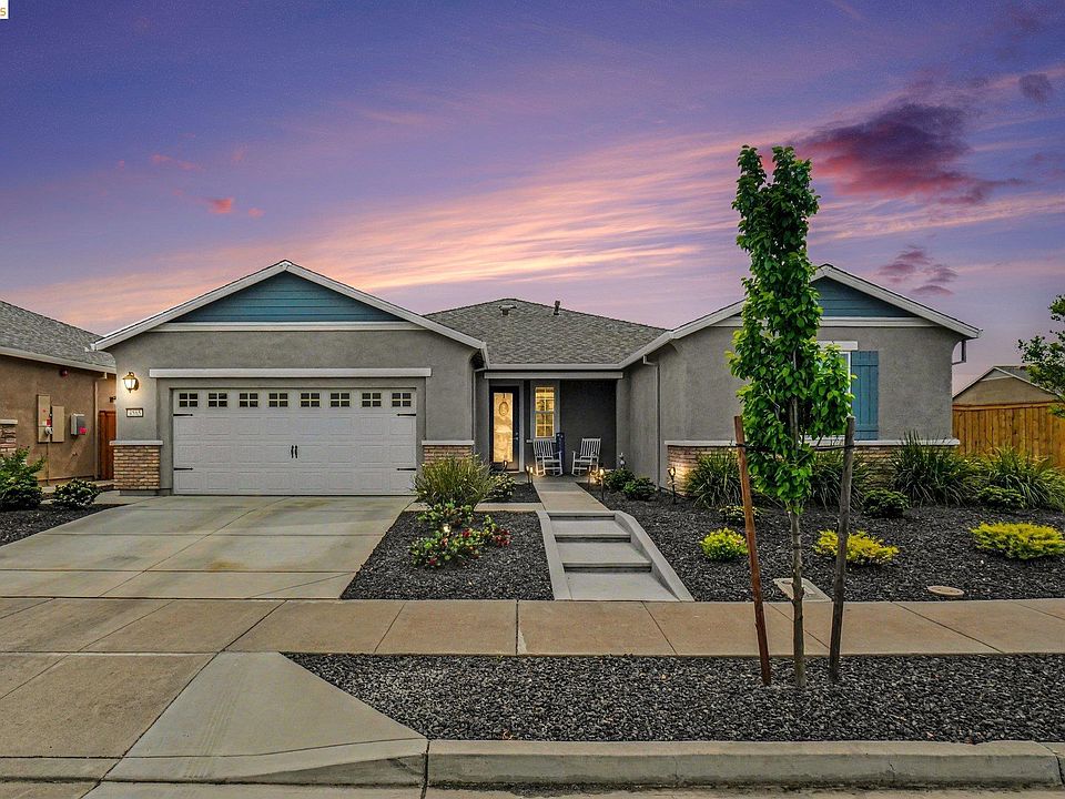 1st image of 4585 Prairie Path