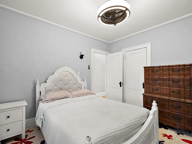 2256 W Philadelphia St — Photo 15