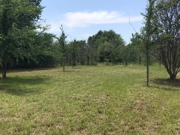 1084 Pearl Harbor St, Kemp, TX 75143