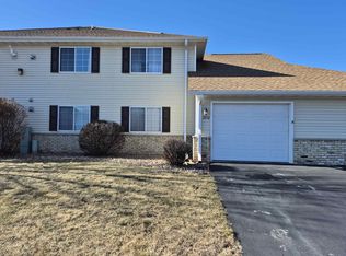 3952 Creekside Dr #16, Janesville, WI 53548