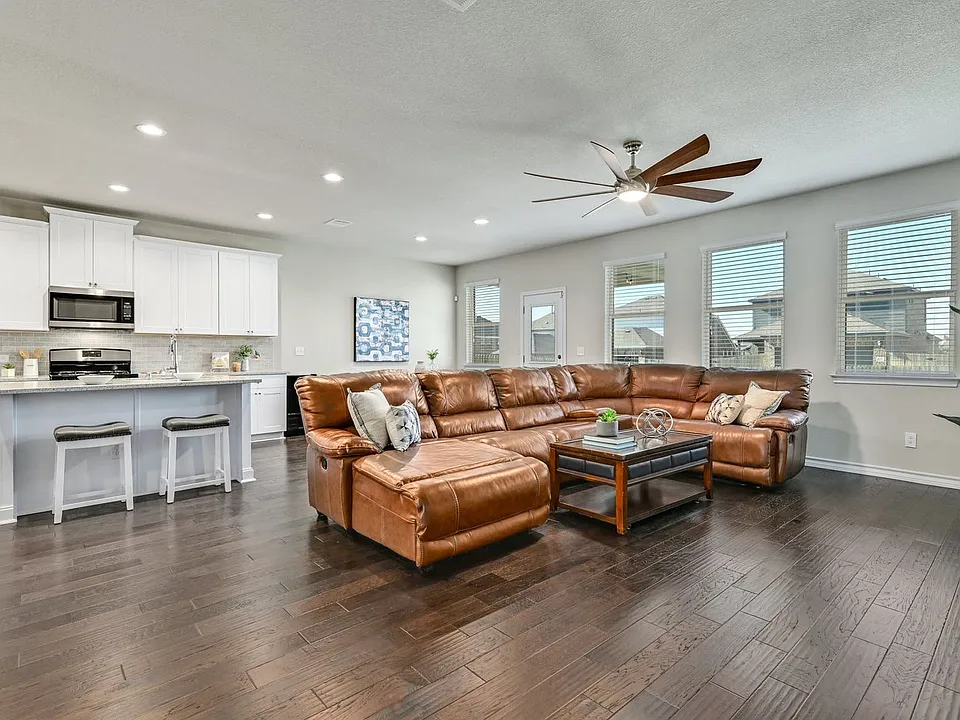 1349 Eagle Ray St