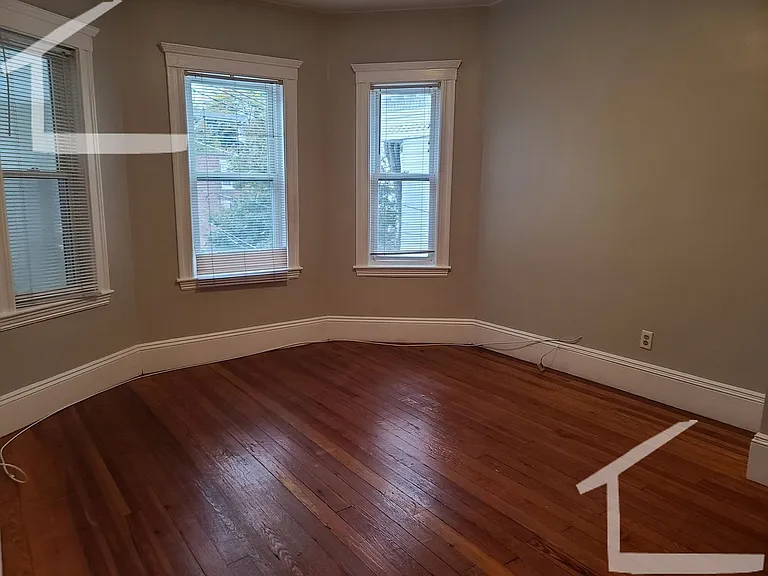 350 Faneuil St #4 — Photo 5