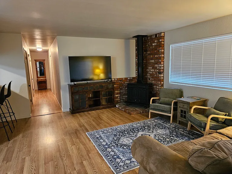 640 Forest Ave — Photo 9
