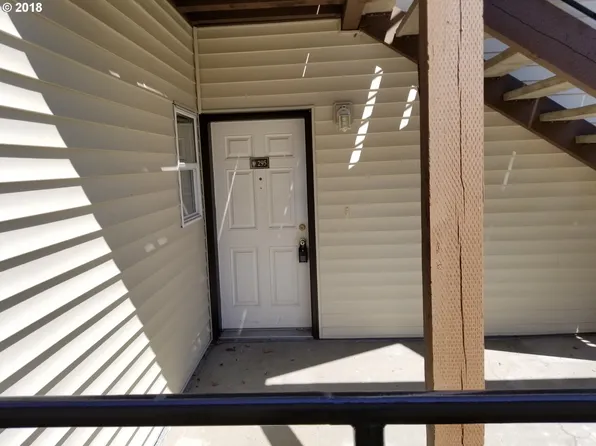 5264 NE 121st Ave APT 295, Vancouver, WA 98682