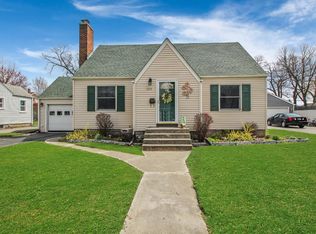 225 N Harvey St, Griffith, IN 46319