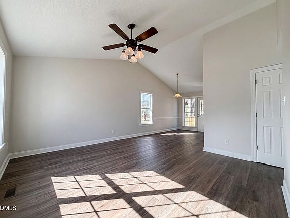 3rd image of 406 Landing Place Dr