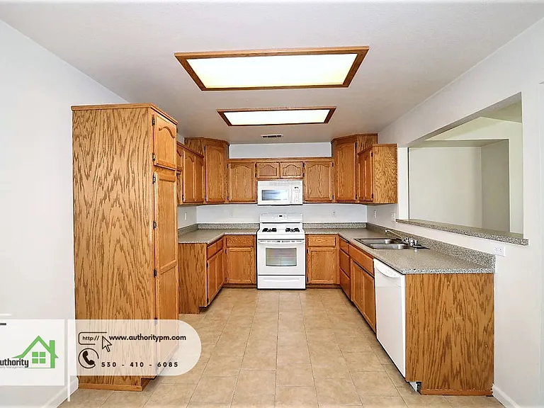 22375 Rio Alto Dr #A — Photo 6